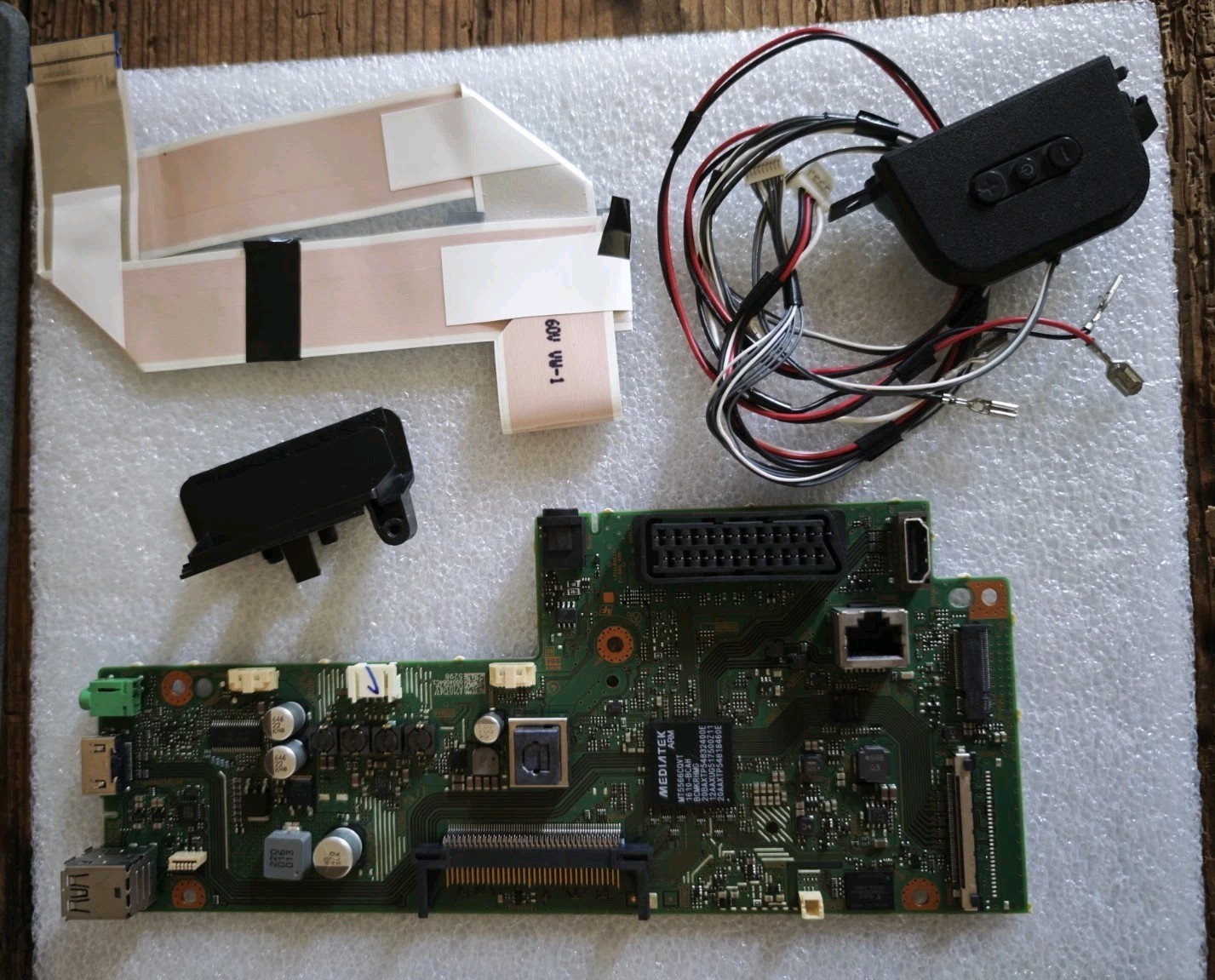 Original Sony KDL-49WD758 TV Board and Components Kit - immagine 2