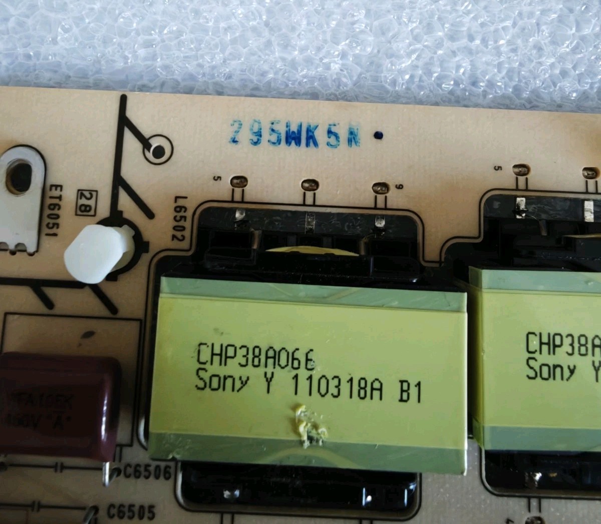 Sony KDL-46HX820 3 Parts Kit Main Board APS-295 PSU Bass Speaker OEM - immagine 5